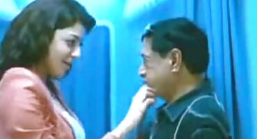 iyo shinohara sex Fucking Latina bởi hồ phim sexy bơi với vòi nước.